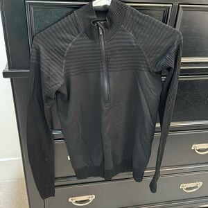 Lululemon Keep the Heat Half Zip